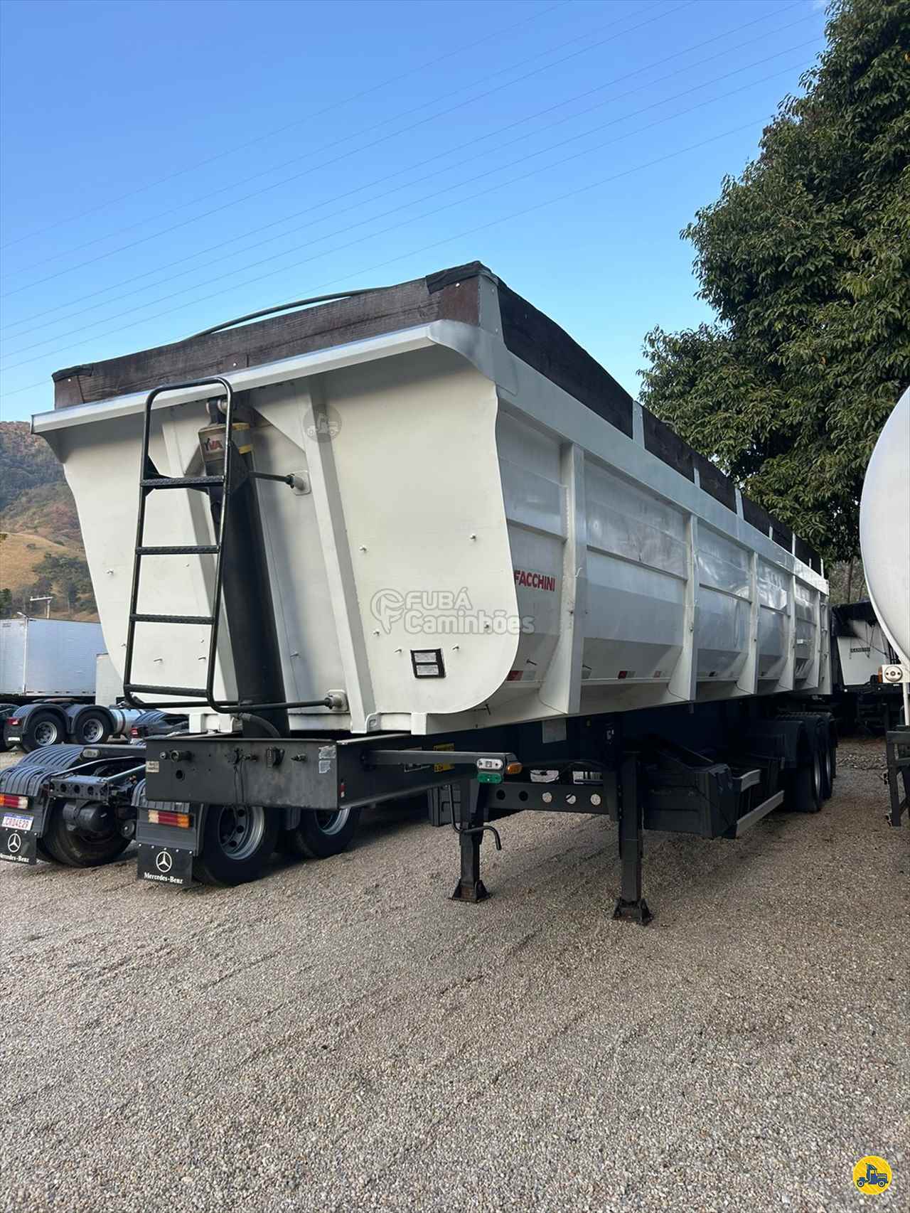 CARRETA SEMI-REBOQUE BASCULANTE Fubá Caminhões ITAJUBA MINAS GERAIS MG